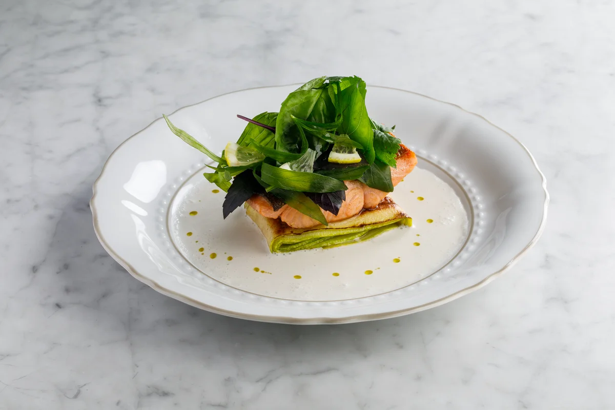 Форель на гриле с соусом из горгонзолы