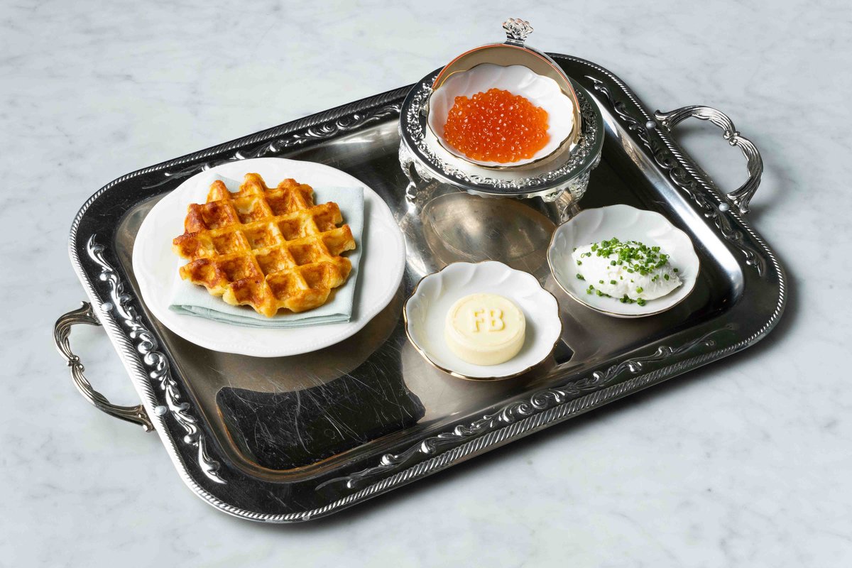 Бельгийская вафля с красной икрой